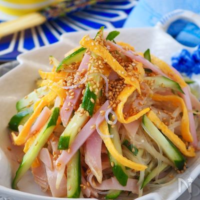 【タレは黄金比!レンジde簡単春雨サラダ】やみつき副菜