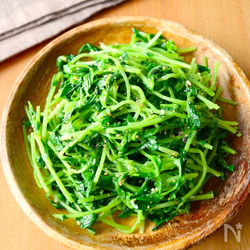 レンジで5分!【無限豆苗ナムル】胡麻油香るやみつきの味♩