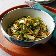 《冷やして常備菜に》切り昆布とさつま揚げ、凍り豆腐のさっと煮