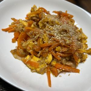 ぽちゃこの作ってみた!投稿(【一皿ペロリ♡人参とツナの無限しりしり】もりもり食べられる！)