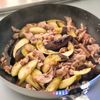 【豚こまなすのごま照り炒め】食材２つでパパッと激うまおかず！の工程2