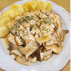 ナムディの作ってみた!投稿(鶏むね１枚でコスパ最高メイン！キノコソースとカリチーポテト)