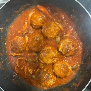 さちりんの作ってみた!投稿(煮込み5分！『チーズINミートボールのカレートマト煮込み』)