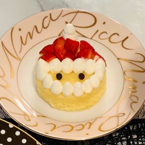ちぇんの作ってみた!投稿(簡単！同時に２種作れる！クリスマスリース＆サンタケーキ)
