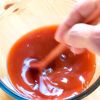この赤いタレが決め手！【ピリ辛コク旨チキン】の下準備