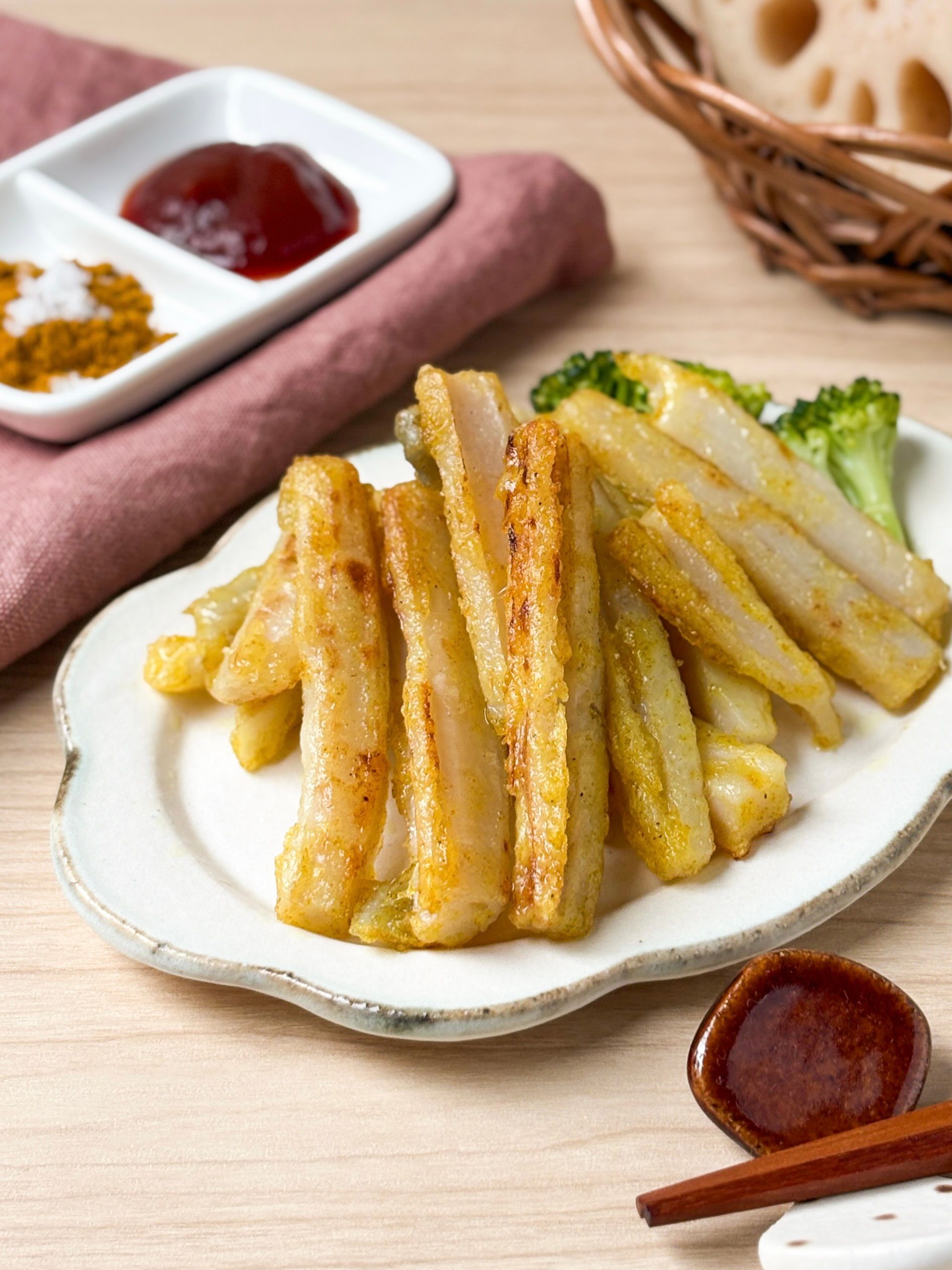 子どもがやみつき！《れんこんカレースティック》 | レシピサイトNadia