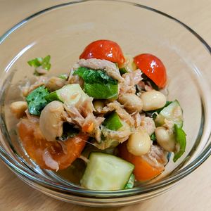 まゆのの作ってみた!投稿(栄養満点!混ぜるだけ♪【きゅうりとトマトとお豆のツナサラダ】)