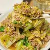 ごはんが止まらない!【キャベツの豚そぼろガリバタ炒め】
