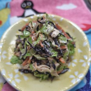 コスモスの作ってみた!投稿(【茹でキャベツと鶏ささ身のひじきサラダ】ヘルシーボリューム◎)