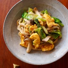 【春キャベツのオイスター焼きうどん】包丁いらず10分で完成！