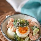 ブロッコリーと海老のごほうび卵サラダ
