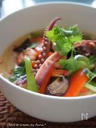 ひんやりトムヤムスープで海鮮春雨冷麺
