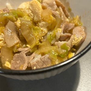 ウサちゃんの作ってみた!投稿(【ワンパン♪白菜と豚肉のとろたま中華丼】男子受け抜群丼)
