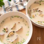 優しいお味にパンチもあり♡あさりの豆乳にんにく味噌スープ
