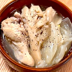 michuの作ってみた!投稿(【ホロホロ手羽元と玉ねぎの塩スープ煮】体に染みる温かおかず♡)