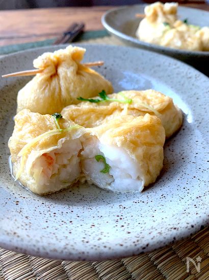 調味料ひとつで〝お手軽えびしんじょのお揚げ包み煮〟