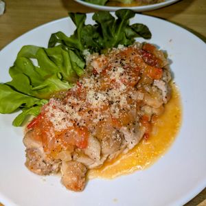 joe sanの作ってみた!投稿(フレッシュトマトで♪チキンソテーのトマト煮)