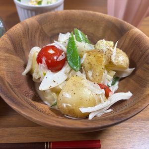 こむぎの作ってみた!投稿(【旬の野菜を楽しむサラダ】アレでやみつきドレッシング♪)