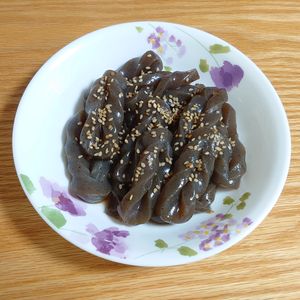 さおりんの作ってみた!投稿(味染み節約副菜♪『手綱こんにゃくの甘辛煮』)