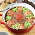 【砂鍋獅子頭（サーコウシーズートウ）】大きな肉団子の鍋料理