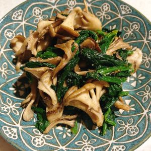 トンコの作ってみた!投稿(『舞茸とほうれん草の胡麻和え』栄養満点♪ダイエット美容にも♡)