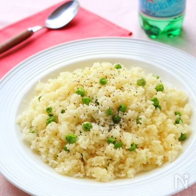 炊飯器で！グリーンピースのバターピラフ　