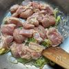 【鶏むね肉ときのこの炒め煮】あっさりなのにうまみたっぷりの工程2