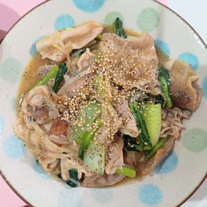 milkの作ってみた!投稿(【豚肉と小松菜ともやしのしょうが醤油炒め】ボリュームおかず!)