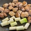 黄金比だれで作る！【鶏ももねぎまの焼き鳥風】の工程4