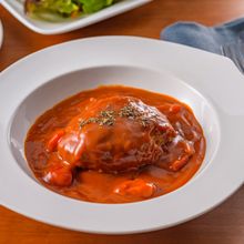 トマトソースのチーズIN煮込みハンバーグ