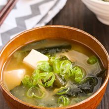 心もカラダもホッとする♪我が家の♡【わかめと豆腐のお味噌汁】