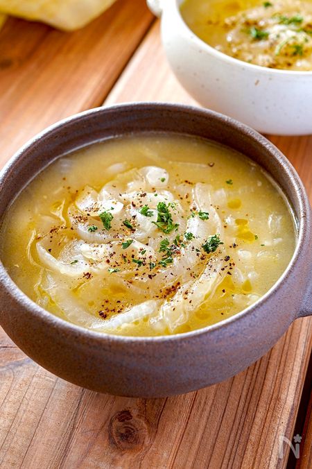 【とろとろ新玉ねぎスープ】旬の旨みがぎゅっ♡とろっと甘い♡