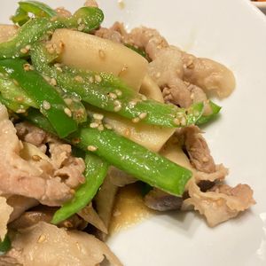 すみれの作ってみた!投稿(ごはんが進む♡『豚バラピーマン』)