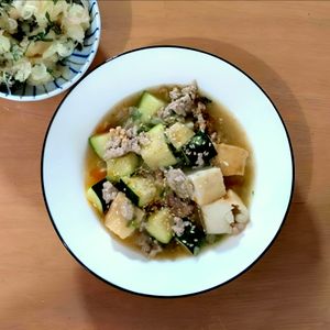 かおちゃんの作ってみた!投稿(【厚揚げとズッキーニの塩麻婆】夏野菜が美味しい崩れない麻婆！)
