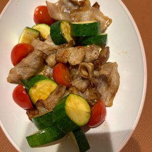 かりんとうの作ってみた!投稿(【豚バラズッキーニの旨塩にんにく炒め】カリじゅわ♪夏味おかず)