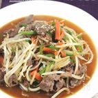 野菜たっぷり！もやしのにんにく醤油炒め。