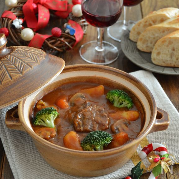 絶品！牛スネ肉のビーフシチュー。野菜もたっぷり。クリスマスに