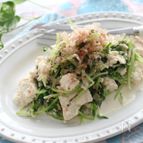 レンジで作る、豆苗とちぎり豆腐の明太子風味