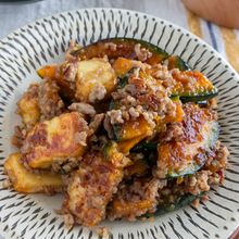 ワンパン10分！【かぼちゃと厚揚げのコク旨カレーそぼろ炒め】