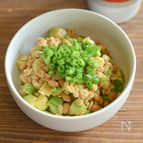 栄養満点！ぱぱっと作れる♪納豆アボカドオートミール