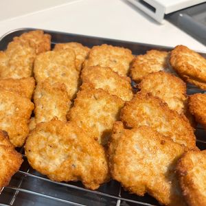 しーちゃんの作ってみた!投稿(【豆腐と鶏肉のふわふわナゲット】簡単＆節約！子供が喜ぶ♡)