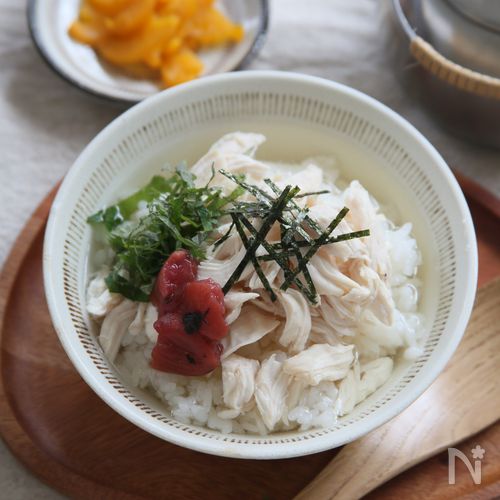 鶏ささみと梅の旨出汁お茶漬け