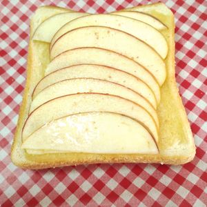 M＊Pの作ってみた!投稿(【りんごのシュガーバター塩トースト】甘じょっばさがあとをひく)