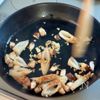 ちくわと塩こんぶの和風チャーハン【簡単ランチ・節約】の工程2