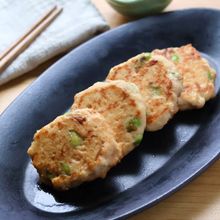 米粉でふんわり！枝豆となめ茸の鶏つくね
