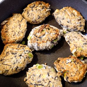 ヒラメの作ってみた!投稿(栄養満点！旨ふわ【ひじきと枝豆のポン照りつくね】お弁当にも◎)