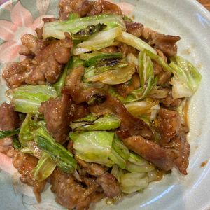 くだもの大好き🧡の作ってみた!投稿(行列の定食屋さんの🍚たっぷりキャベツと豚こまの生姜焼き🤩)