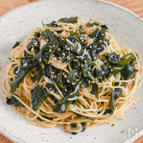 戻す時間は必要なし!乾燥わかめと海苔のパスタ