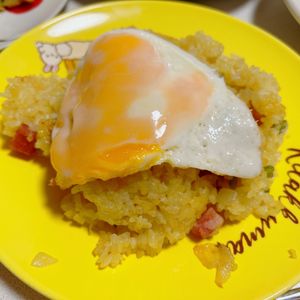 ひなの作ってみた!投稿(【具沢山カレーチャーハン】食欲引き立つ、みんな大好きな味♪)