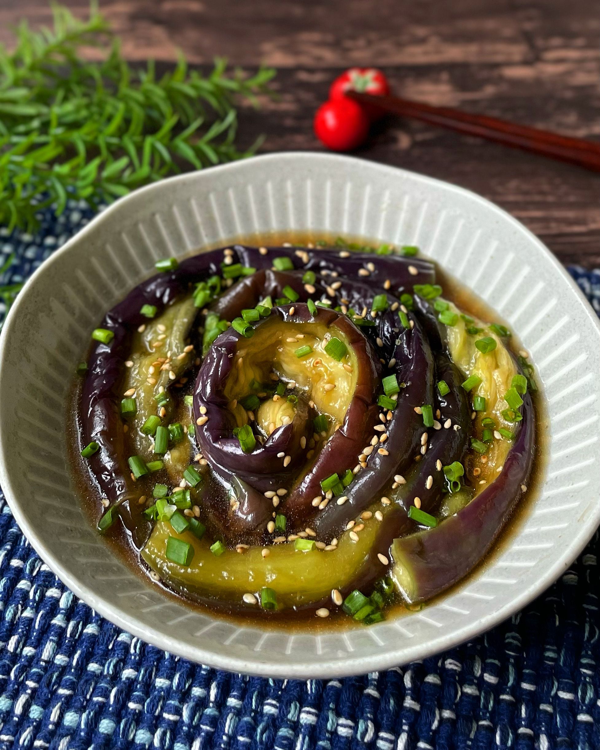 レンジでとろける美味しさ『裂きナスの煮浸し』簡単時短レシピ
